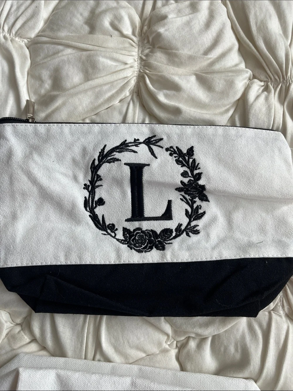 Monogrammed “L”Canvas Tote Bag - Brand NEW✨🖤🤍